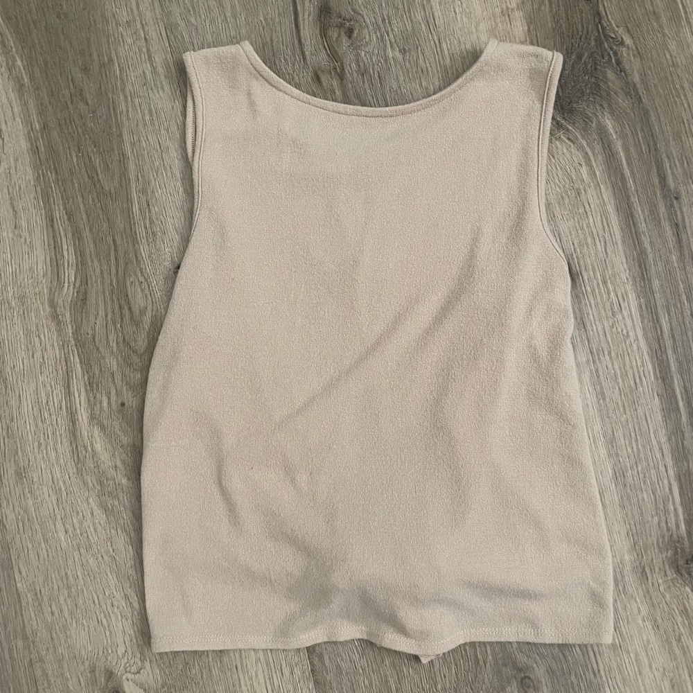 Elegant Sleeveless back-tie Top